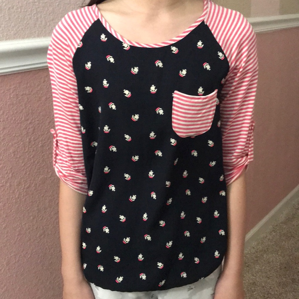 A mid sleeve top for girls